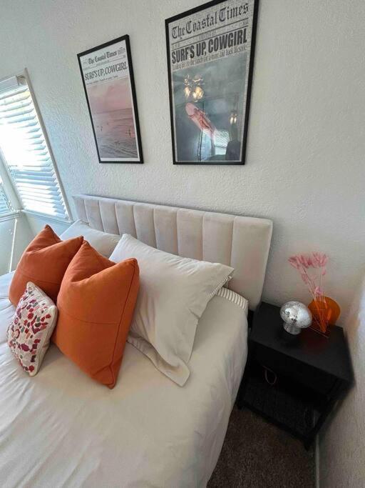 Entire Home By Newport Beach, Disneyland And Sna! コスタメサ エクステリア 写真